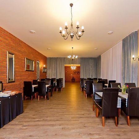 Stary Mlyn Hotel Swidnica  Luaran gambar