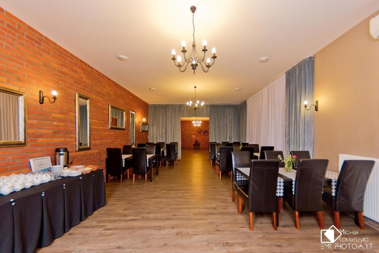 Stary Mlyn Hotel Swidnica  Luaran gambar