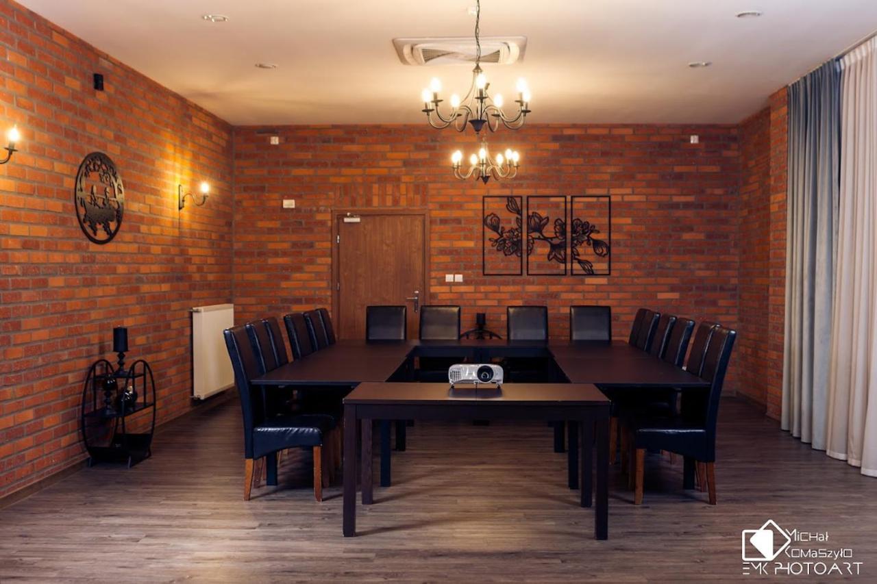 Stary Mlyn Hotel Swidnica  Luaran gambar