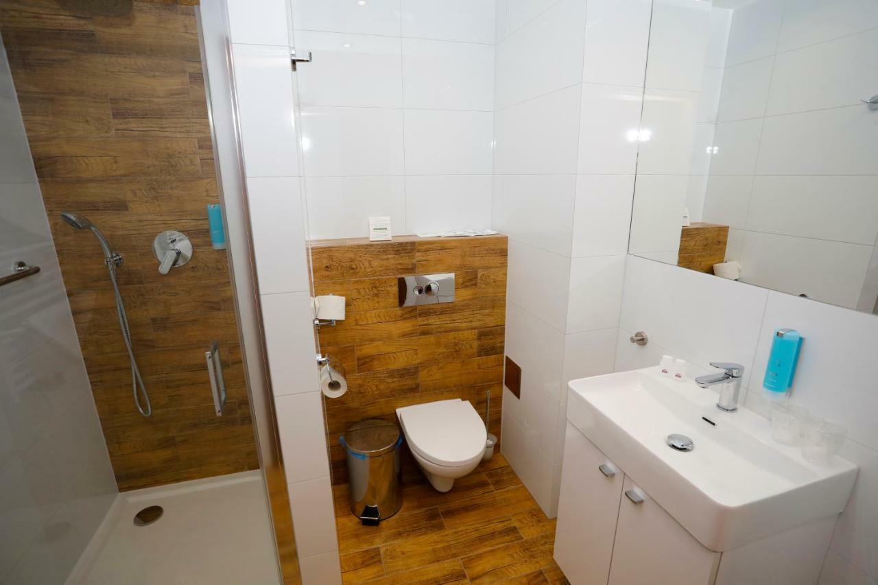 Stary Mlyn Hotel Swidnica  Luaran gambar