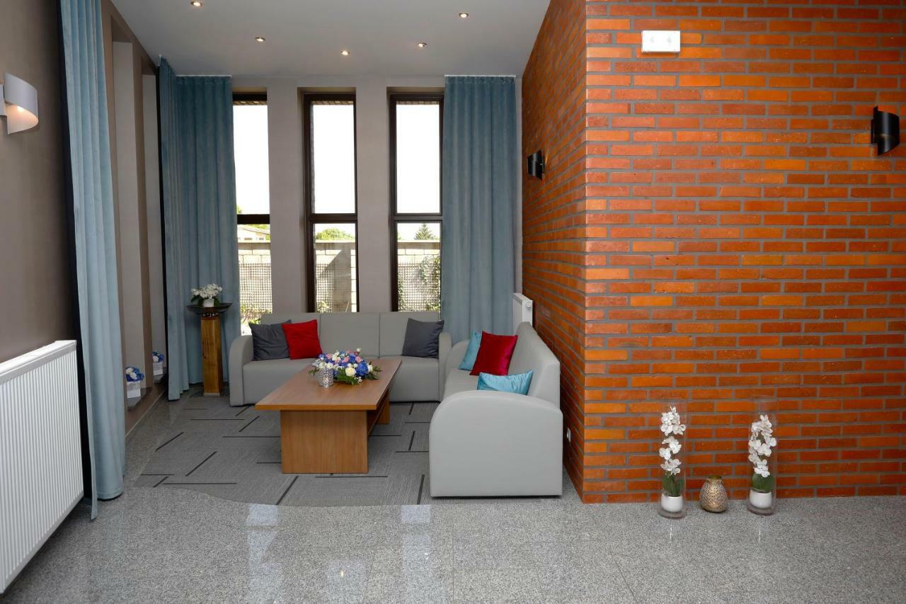 Stary Mlyn Hotel Swidnica  Luaran gambar