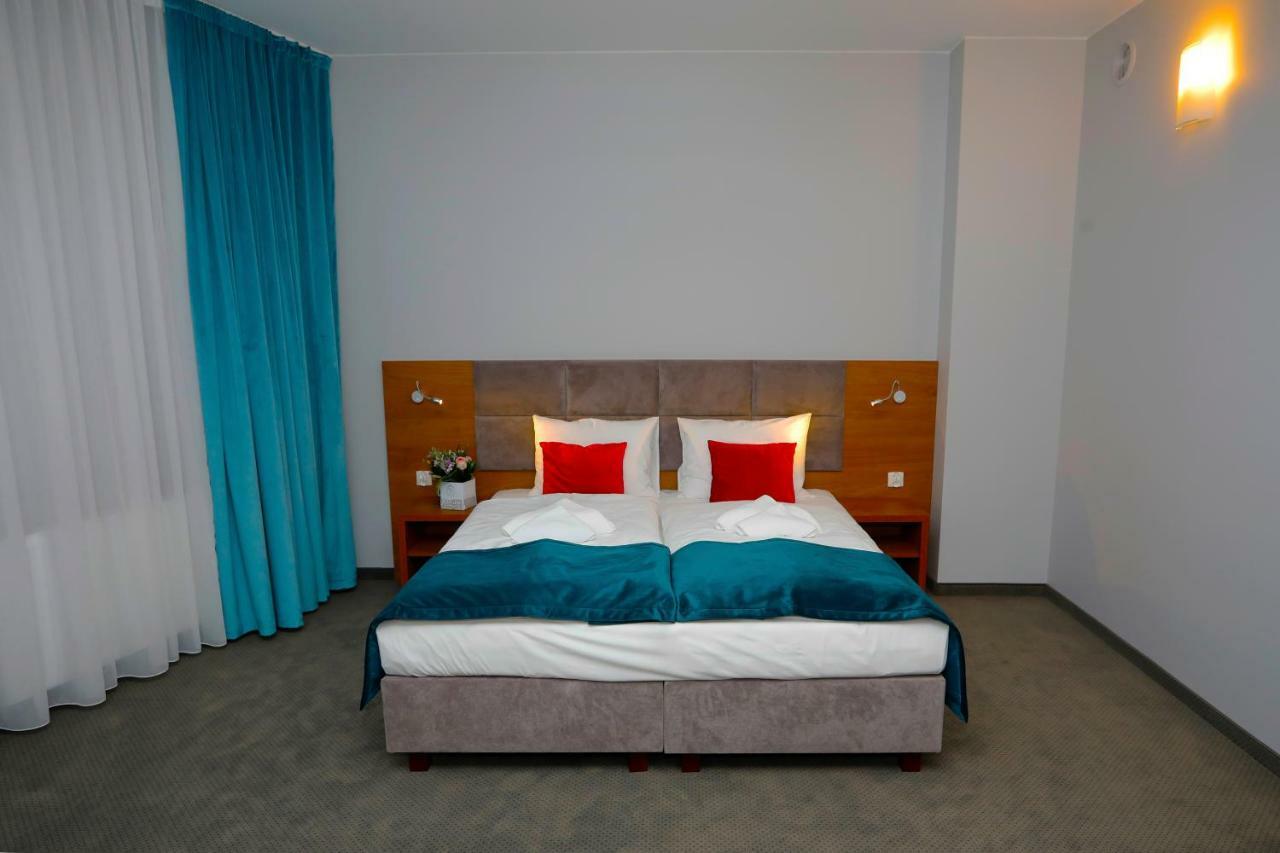 Stary Mlyn Hotel Swidnica  Luaran gambar