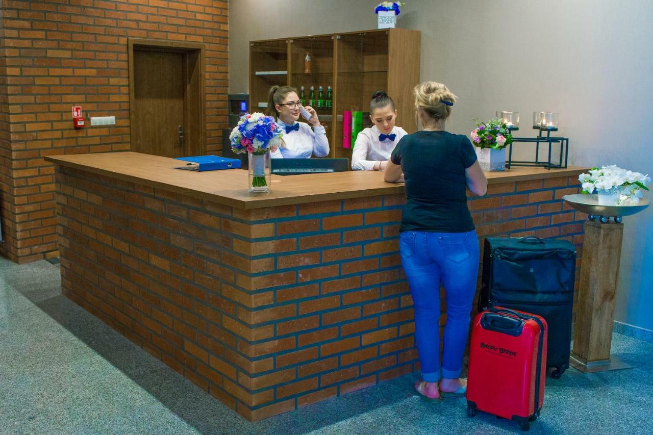 Stary Mlyn Hotel Swidnica  Luaran gambar