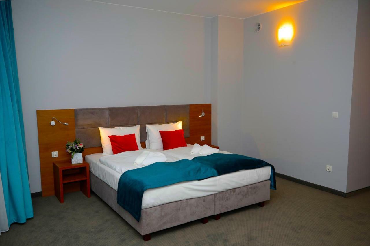 Stary Mlyn Hotel Swidnica  Luaran gambar