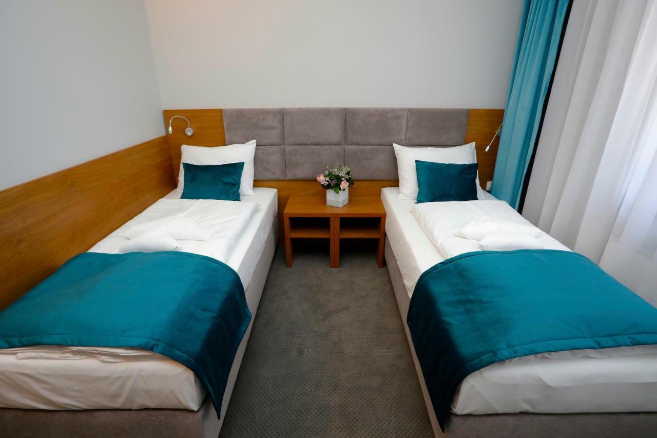 Stary Mlyn Hotel Swidnica  Luaran gambar