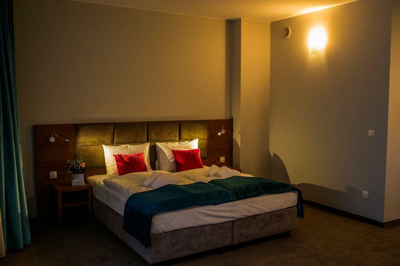 Stary Mlyn Hotel Swidnica  Luaran gambar